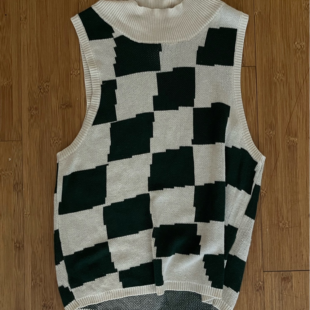 Fashion Brand Company sleeveless sweater